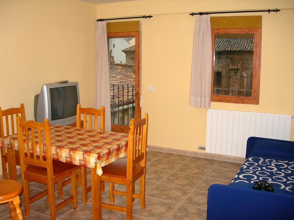 Apartamentos Turisticos Rosario Camarena de la Sierra Extérieur photo