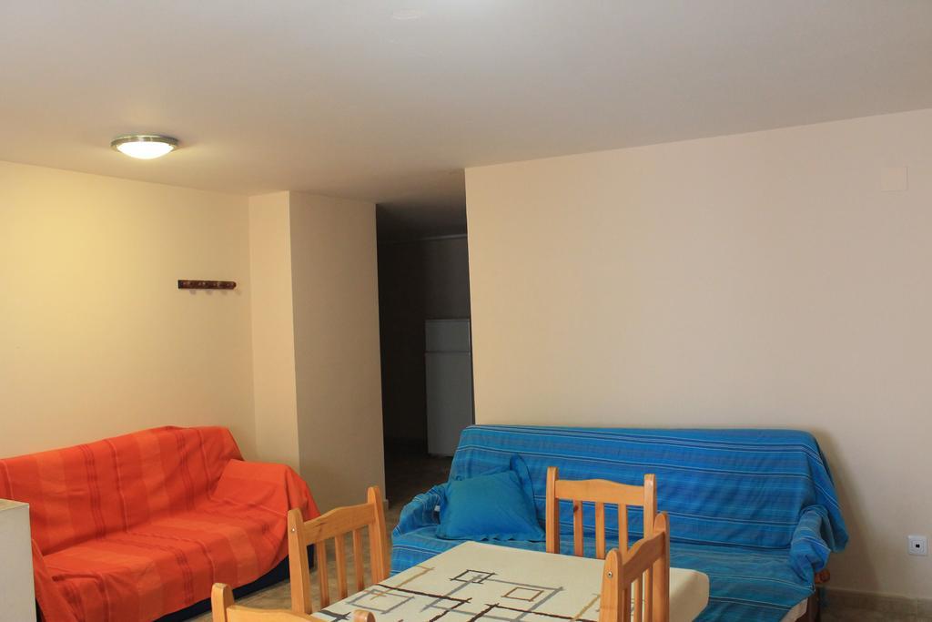 Apartamentos Turisticos Rosario Camarena de la Sierra Chambre photo