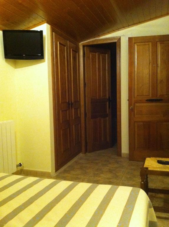 Apartamentos Turisticos Rosario Camarena de la Sierra Extérieur photo